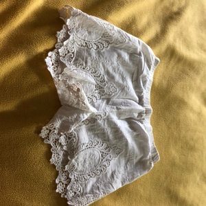 Beautiful white short